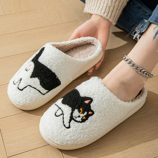 CozyPaws Cartoon Cat Slippers – The Purrfect Gift for Cat Lovers